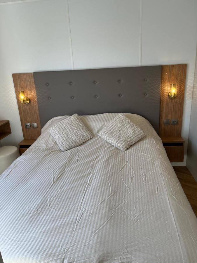 Luxury Seaside Cottage 28 นอคเคอ-เฮสท์ ภายนอก รูปภาพ